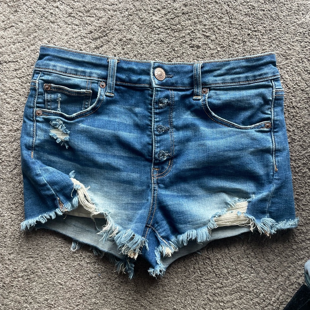 Women’s American Eagle Super-stretch short shorts, distressed 10 - Picture 3 of 5